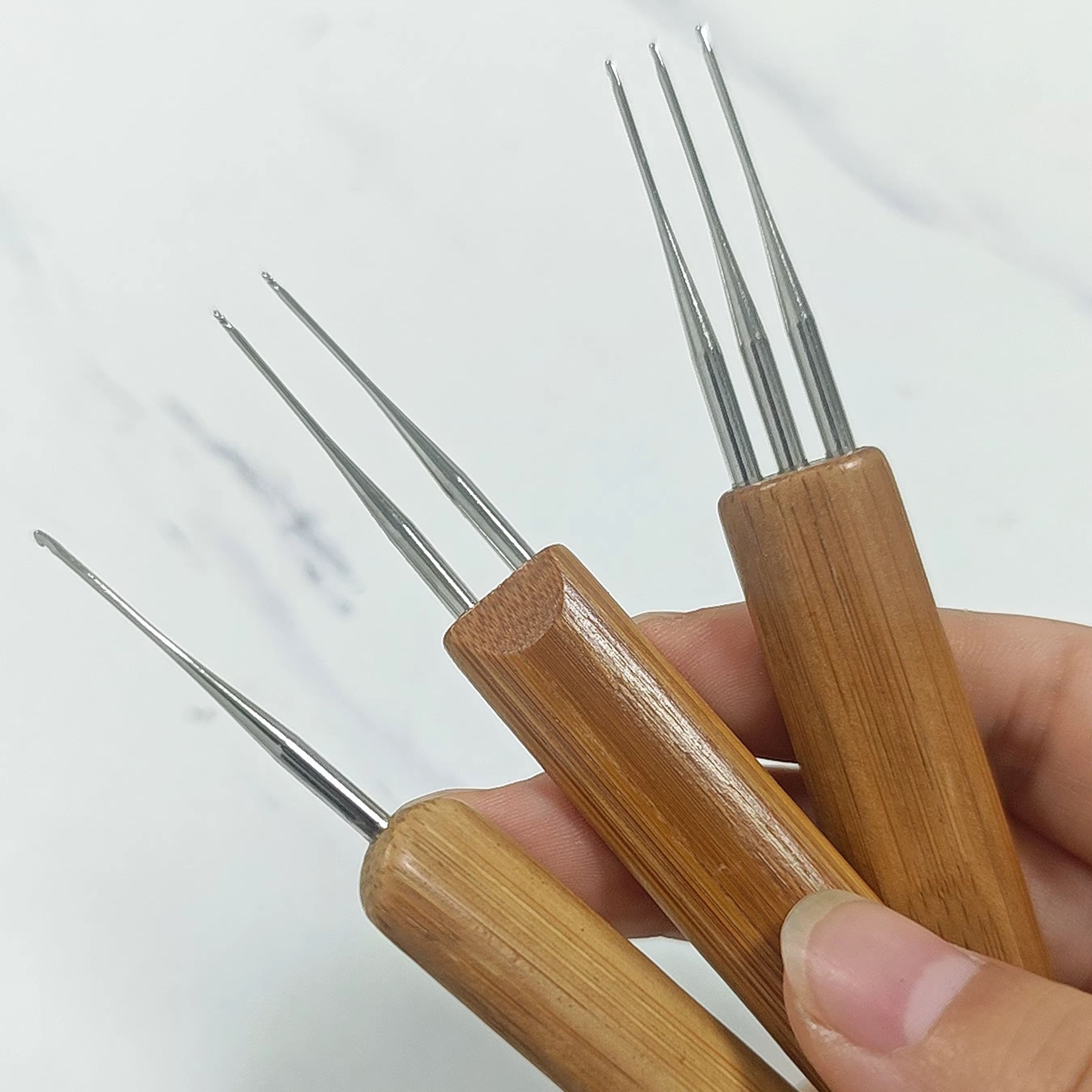 Wooden Crochet Hooks Ergonomic Handle - Uncinetti Ergonomici con Manico in Legno